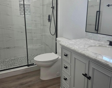 845 Topaz Ln - Photo Thumbnail 6
