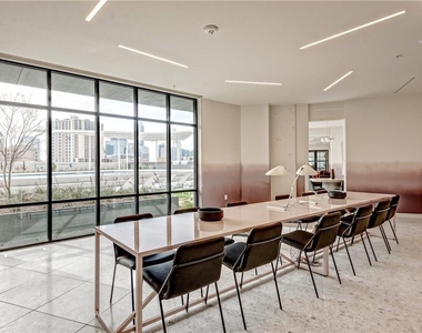 800 Embassy Dr - Photo Thumbnail 12