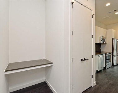 800 Embassy Dr - Photo Thumbnail 5