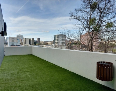 800 Embassy Dr - Photo Thumbnail 15