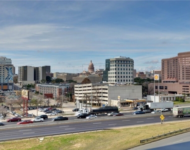 800 Embassy Dr - Photo Thumbnail 1