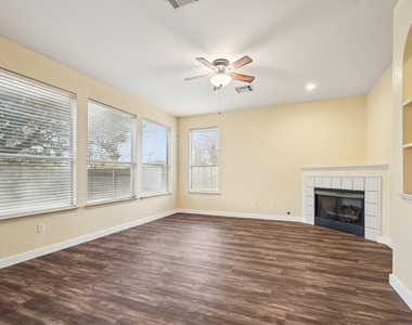 4508 Chesney Ridge Dr - Photo Thumbnail 2