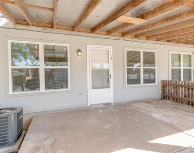 9611 Bear Paw Trl - Photo Thumbnail 32