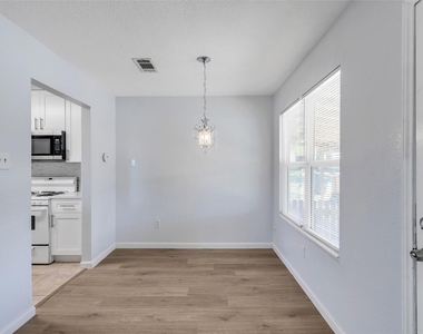 9611 Bear Paw Trl - Photo Thumbnail 29