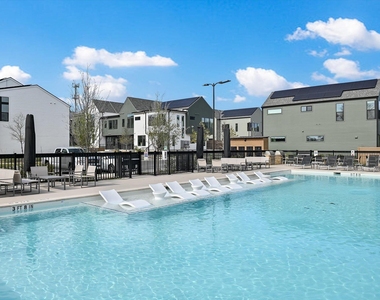 2211 E M Franklin Ave - Photo Thumbnail 14