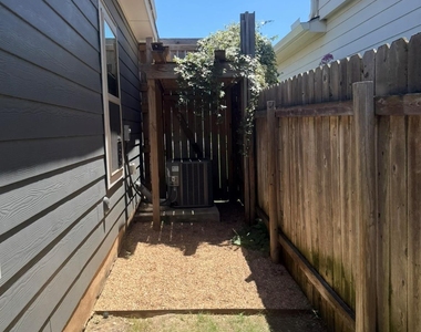 3332 Colorado High Ave - Photo Thumbnail 15