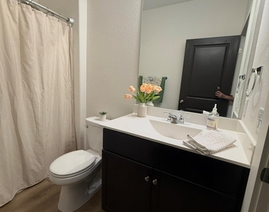 3332 Colorado High Ave - Photo Thumbnail 9