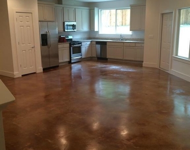 3313 Thomas Kincheon St - Photo Thumbnail 6