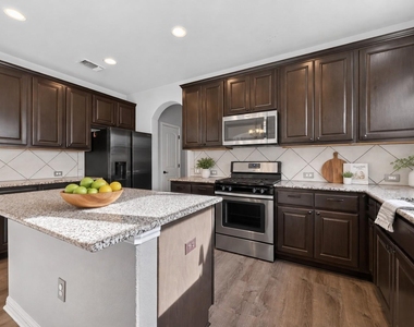 5800 Baythorne Dr - Photo Thumbnail 34