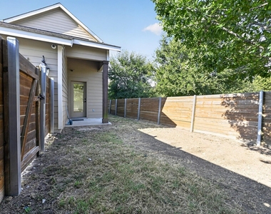 5800 Baythorne Dr - Photo Thumbnail 28