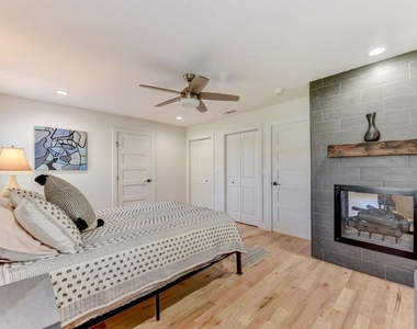 7002 Whispering Oaks Dr - Photo Thumbnail 17