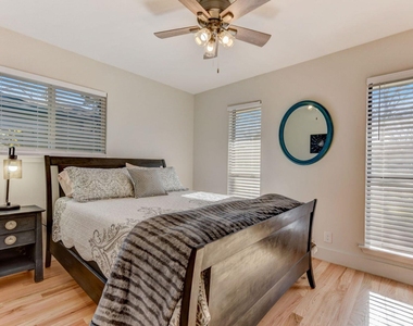 7002 Whispering Oaks Dr - Photo Thumbnail 22