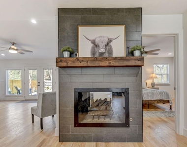 7002 Whispering Oaks Dr - Photo Thumbnail 11