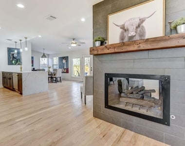 7002 Whispering Oaks Dr - Photo Thumbnail 10