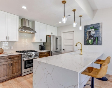 7002 Whispering Oaks Dr - Photo Thumbnail 12