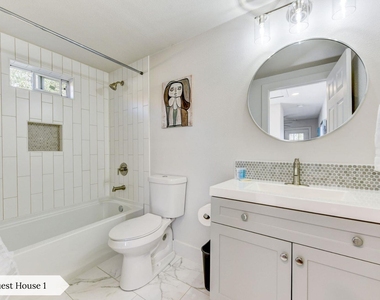 7002 Whispering Oaks Dr - Photo Thumbnail 32