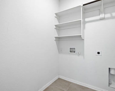 13720 Jon Ryan Rd - Photo Thumbnail 17