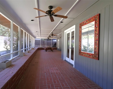4702 Shadow Ln - Photo Thumbnail 15
