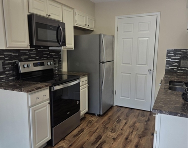 1207 Southport Dr - Photo Thumbnail 1