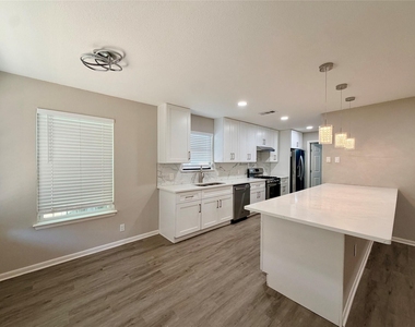 1403 Long Branch Dr - Photo Thumbnail 1
