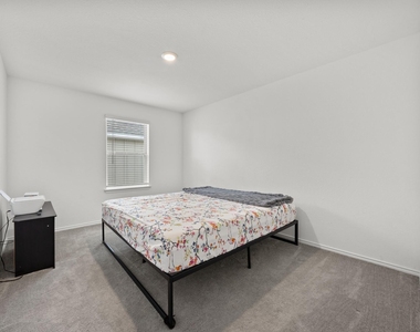 124-a Banyon Dr - Photo Thumbnail 23