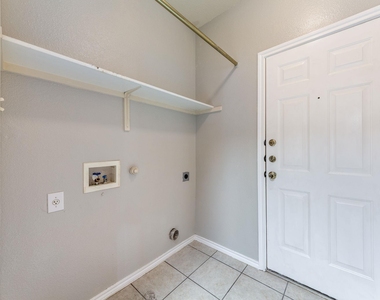 7309 Dan Jean Dr - Photo Thumbnail 13