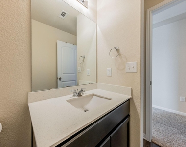 1248 Fairhaven Gtwy - Photo Thumbnail 16