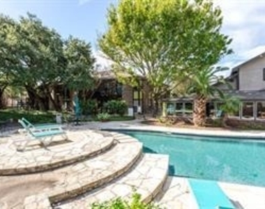 7685 Northcross Dr. Dr - Photo Thumbnail 14