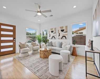 7310 Carver Ave - Photo Thumbnail 5