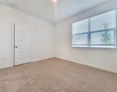 7501 Wheatgrass Path - Photo Thumbnail 15