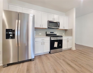 7501 Wheatgrass Path - Photo Thumbnail 5