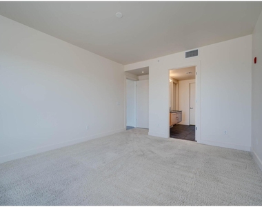 210 Lee Barton Dr - Photo Thumbnail 19