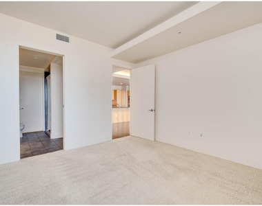 210 Lee Barton Dr - Photo Thumbnail 27