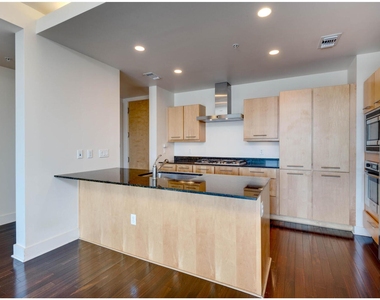 210 Lee Barton Dr - Photo Thumbnail 6