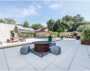 210 Lee Barton Dr - Photo Thumbnail 35