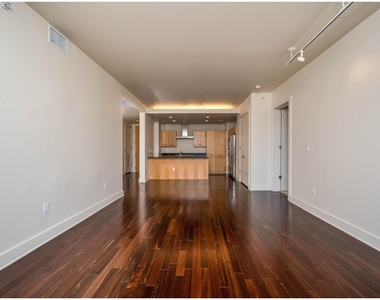 210 Lee Barton Dr - Photo Thumbnail 14