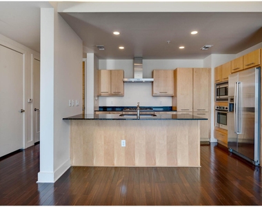 210 Lee Barton Dr - Photo Thumbnail 7