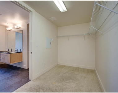 210 Lee Barton Dr - Photo Thumbnail 25
