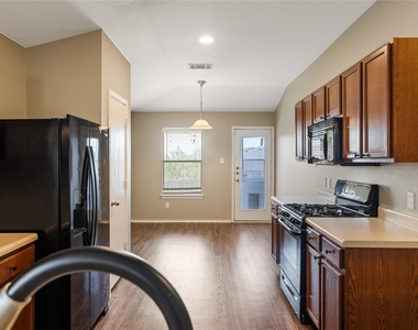 245 Loon Lake Dr - Photo Thumbnail 15