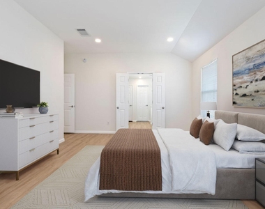 101 Redwood Dr - Photo Thumbnail 19