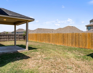 101 Redwood Dr - Photo Thumbnail 32