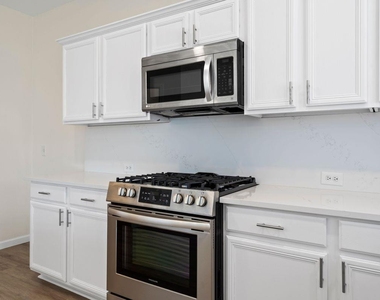101 Redwood Dr - Photo Thumbnail 15