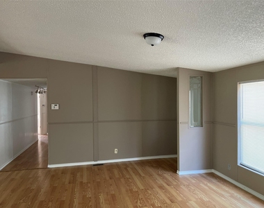 109 High View Ranch Dr - Photo Thumbnail 24