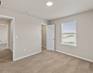 2905 Maryanne Ln - Photo Thumbnail 16