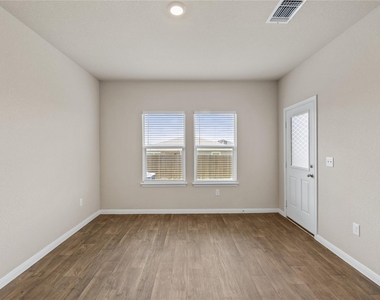2905 Maryanne Ln - Photo Thumbnail 11