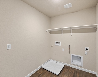 2905 Maryanne Ln - Photo Thumbnail 13