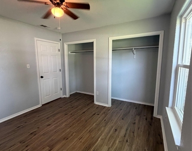 484 Cordova Loop - Photo Thumbnail 5