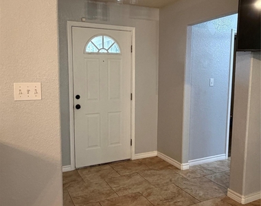 484 Cordova Loop - Photo Thumbnail 20