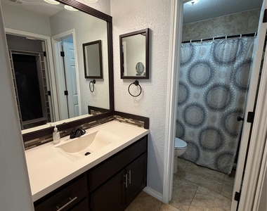 484 Cordova Loop - Photo Thumbnail 12