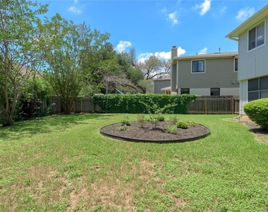 7601 Windrush Dr - Photo Thumbnail 35